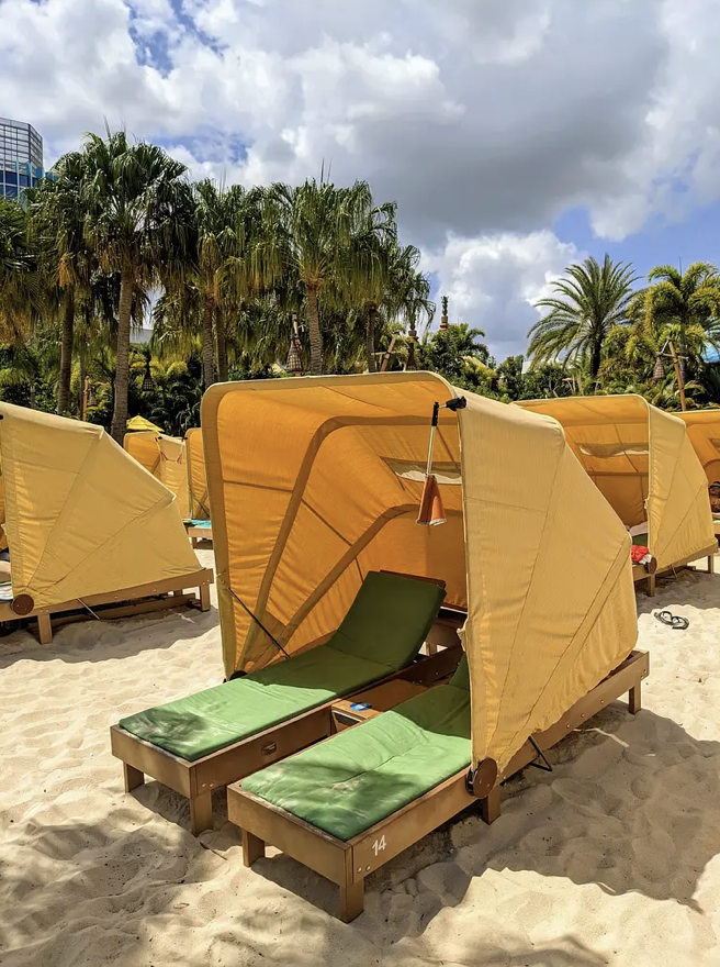 Premium seating Volcano Bay